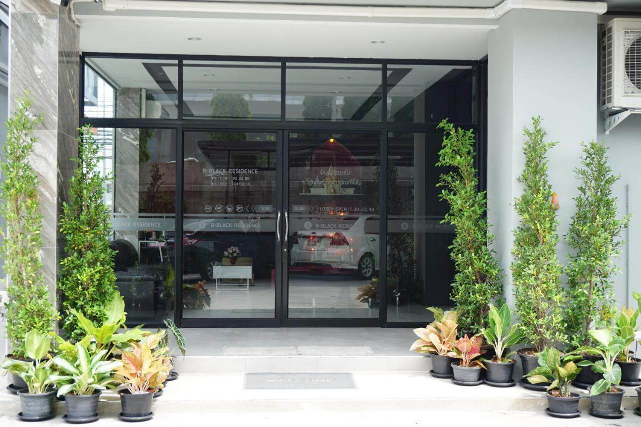 B-Black Hotel Chonburi Exterior photo